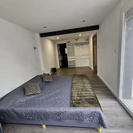 Villa 4 Avec Piscine. *